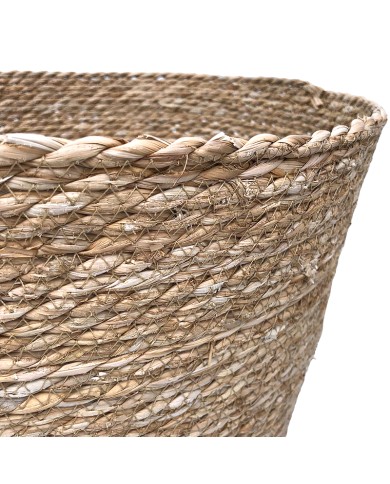 Close up detail of the seagrass laundry basket. Close up detail of the seagrass laundry basket.