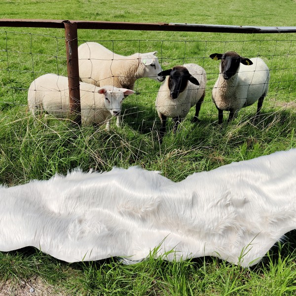 Faux Sheepskin Rug White XL