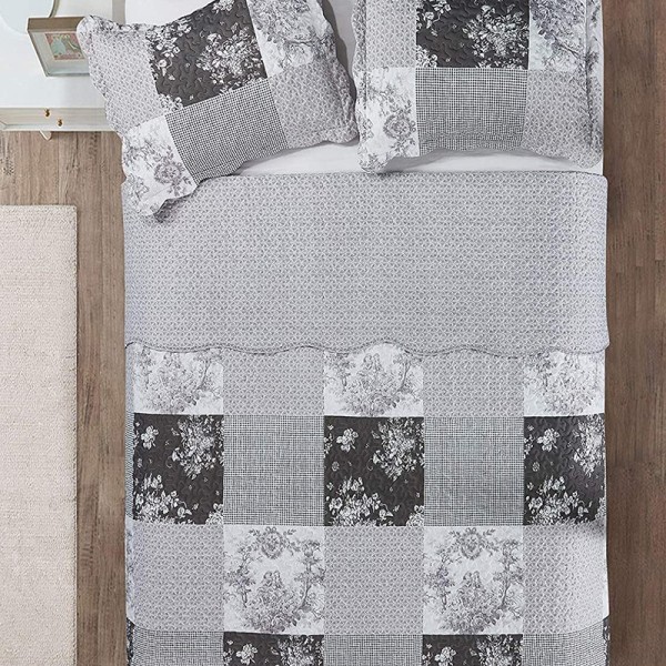 Toile de Jouy Grey Quilt