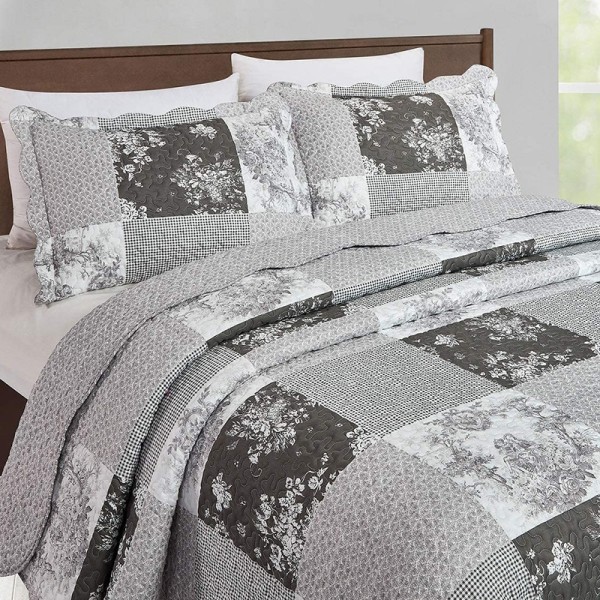 Toile de Jouy Grey Quilt