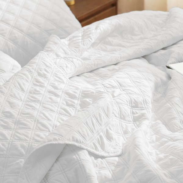 Reversible Bedspread White