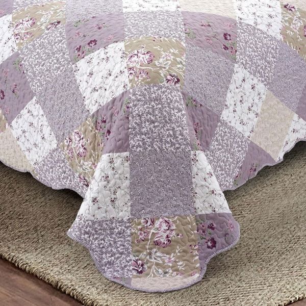 Lavender Dream Patchwork Quilt