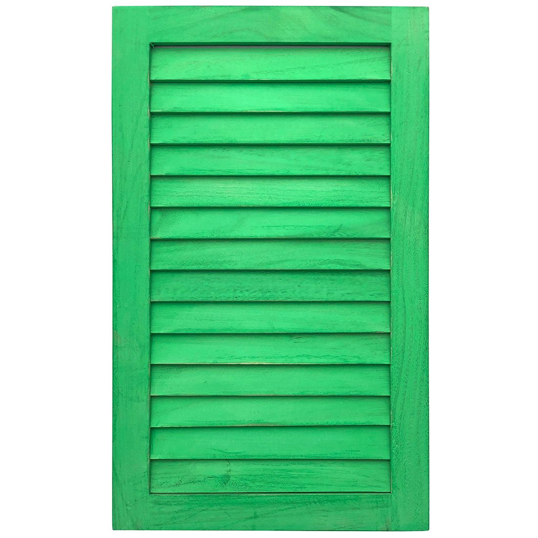 Shutter met vaste houten louvres en een eenvoudig rechthoekig frame, met een levendige groene kleur en rustieke textuur.