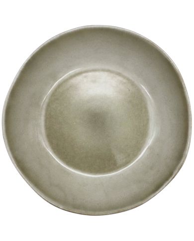 Bovenaanzicht van de retro salade schaal met zijn gladde reactieve glazuur. Bovenaanzicht van de retro salade schaal met zijn gladde reactieve glazuur.