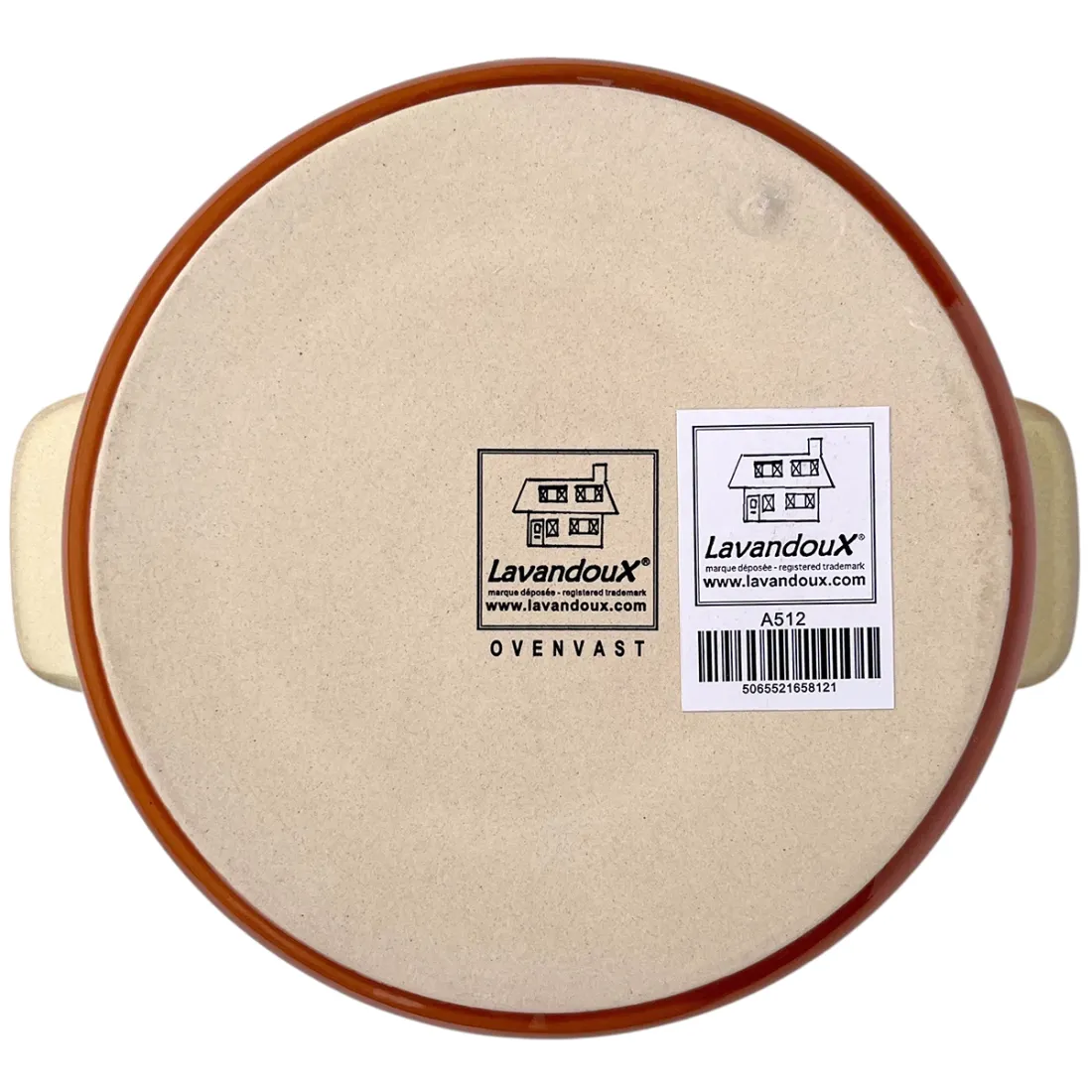 Onderkant van een kleine ovenschaal van Lavandoux met productlabel en streepjescode.