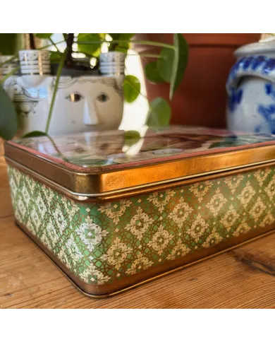 Nostalgia Keepsake Tin