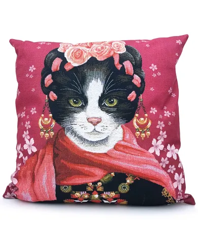 Een decoratieve Frida Kahlo kussenhoes met een kat, geïnspireerd op traditionele Mexicaanse kunst.