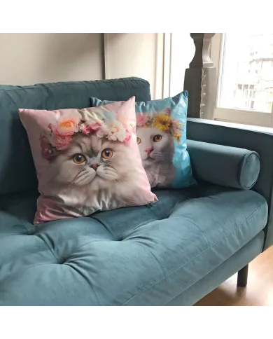 Kat met Bloemenkroon Roze Kussen