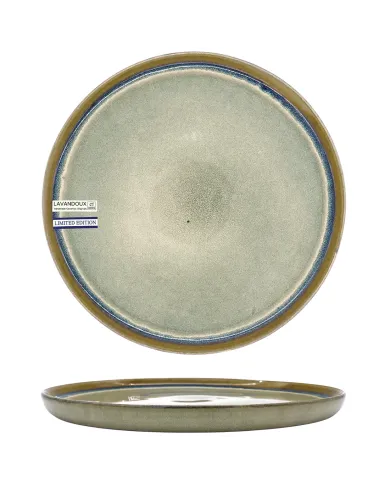 Een rond, limited edition bohemian dinerbord met een zachte grijze glazuurlaag en een blauwe rand.