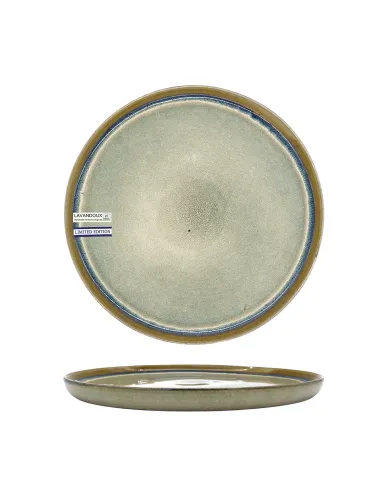 Een rond, limited edition bohemian ontbijtbord met een zachte grijze glazuurlaag en een blauwe rand.