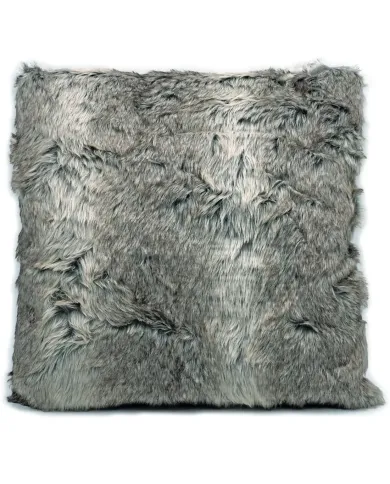 Taupe-kleurig imitatie bont kussen met een zachte, donzige textuur in taupe- en grijstinten.